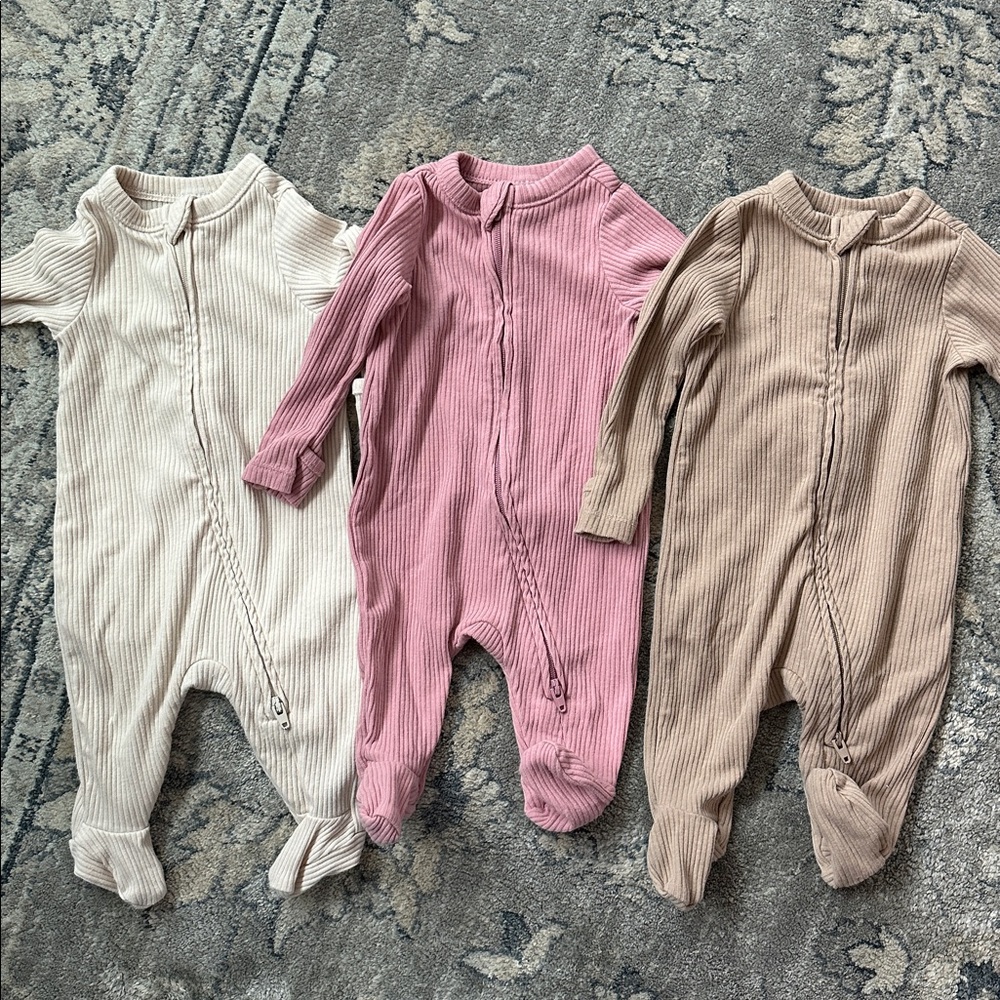 3 Old Navy Neutral Ribbed Baby One-Piece Pajamas / Footies